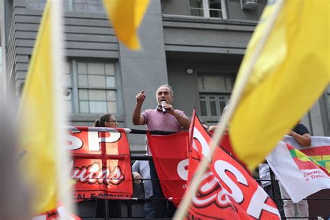 Trabalhadores Protestam Contra Proposta De Bolsonaro De Reforma Da