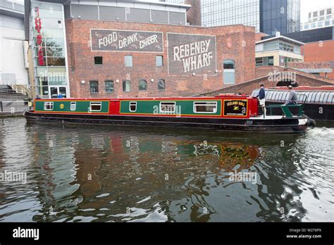 Birmingham City Canal Area Boat Hi Res Stock Photography And Images Alamy