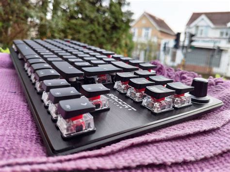 Roccat Vulcan Tkl Pro Review Tenkeyless Keyboard With Floating Keycaps