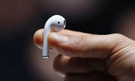 Airpods не работает левый наушник что делать?