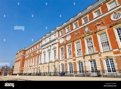 England London Surrey Hampton Court Palace Stock Photo Alamy