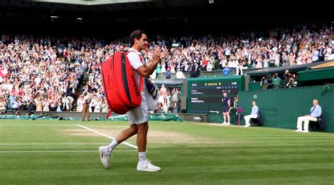 Roger Federer beaten in three sets by Hubert Hurkacz in Wimbledon ...