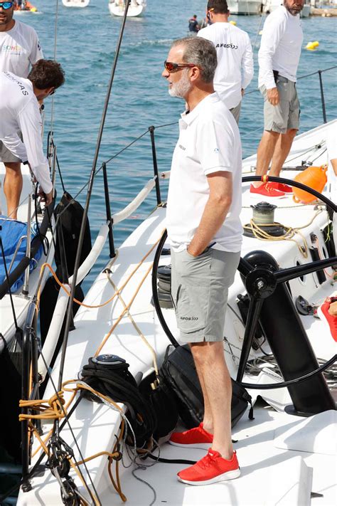 El Rey Felipe Presume De Sex Appeal Con Su Pandilla De Regatas En Mallorca