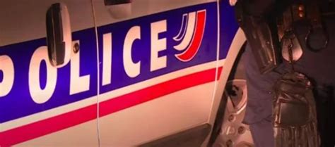 Un Policier A Gri Vement Bless Par Balle Un Homme Qui Le Mena Ait Avec