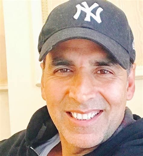 Bollywood Actor Akshay Kumar Hospitalised Under Medical Advice After