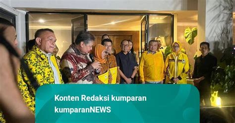 Golkar Belum Bahas Peluang Khofifah Emil Lawan Kotak Kosong Di Pilgub