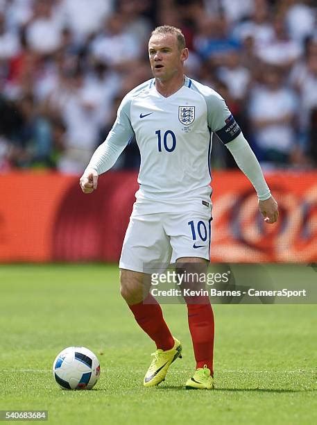 Wayne Rooney 2016 Photos and Premium High Res Pictures - Getty Images