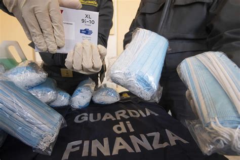 Cosmetici Spacciati Per Prodotti Anti Covid Nel Vesuviano Sequestati