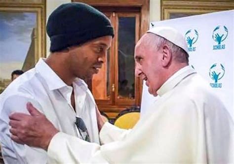 Ronaldinho Revela Emo O Ao Encontrar O Papa Francisco Portal Morada