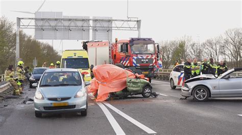 Dode Bij Kop Staartbotsing Op A Bij Valburg Snelweg Afgesloten