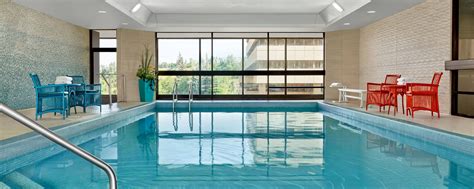 Calgary Hotel with Indoor Pool | Delta Hotels Calgary Downtown