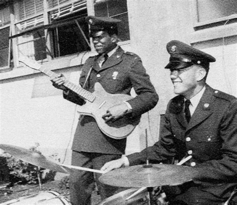 Pre Fame Jimi Hendrix Jams In Us Army Uniform 1961 Roldschoolcool