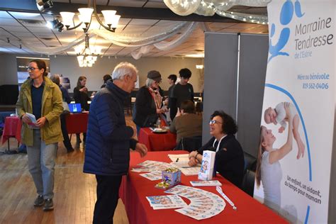 Un premier Salon du bénévolat qui retient l attention à Coaticook Le