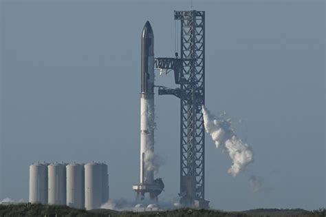 SpaceX adia lançamento do foguete mais poderoso de todos veja detalhes