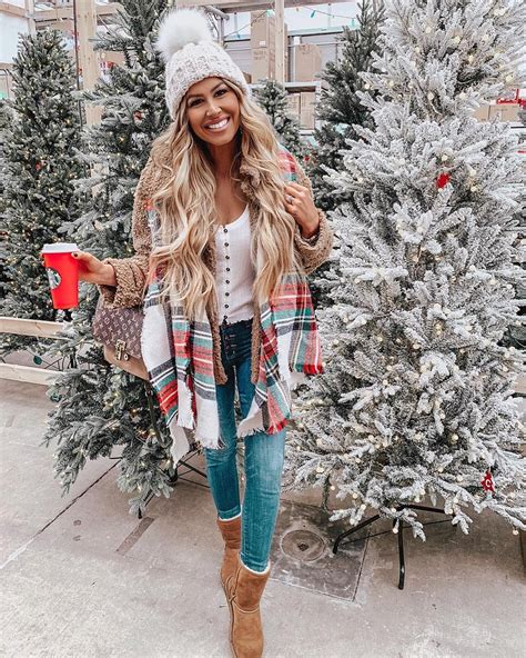 Flashy Style For Christmas Outfit Ideas 2019 Christmas Day Outfits