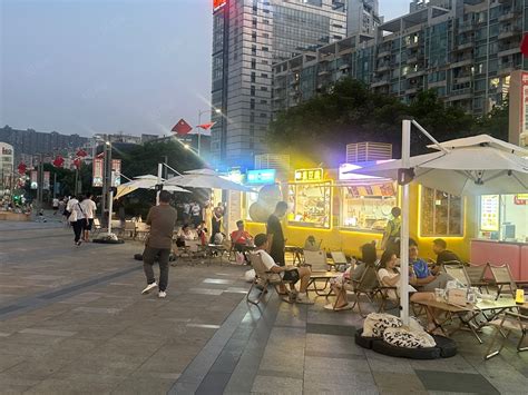 【12图】龙华东环一路 商场写字楼社区配套客流稳定适合小吃奶茶餐饮零售深圳龙华龙华龙华星河ico商铺租售生意转让出租 深圳58同城