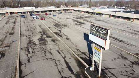 Muncie Mayor Dan Ridenour Announces New Development For Southway Centre