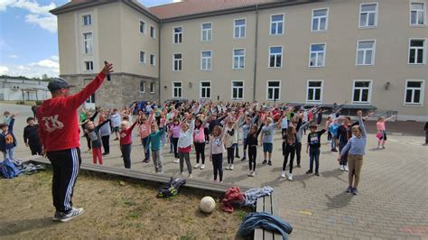 Gerhard Goßmann Grundschule Flashmob zum Sommerfest