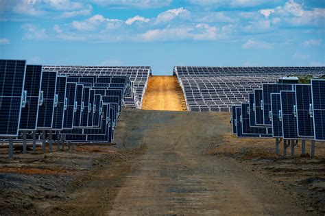 Nextracker Supplies India’s Largest Solar Tracker Plant For Adani Pv Tech