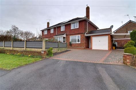 Ascot Road Stafford St17 3 Bed Semi Detached House £240 000