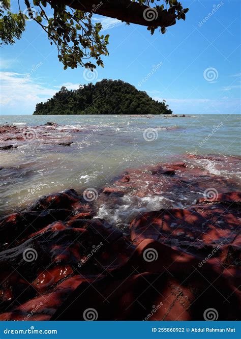 Beautiful Panoramic View of Red Rock Beach and Small Tropical Island ...