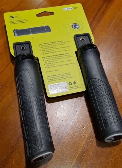 ERGON GE1 Evo Factory Grips Regular Frozen Stealth MTB Enduro Gravity