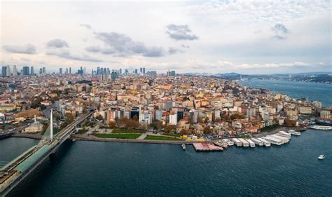 Vue A Rienne De La Tour De Galata Du Pont De Galata Et Du Pont Du