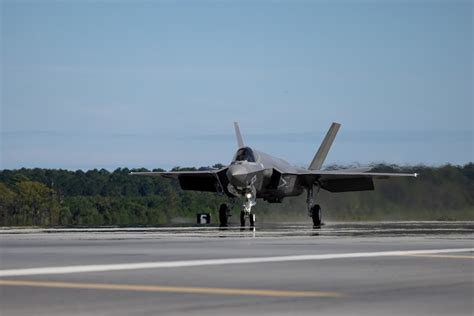 Vmfa 251 Receives First F 35 The First East Coast Based Marine Corps F 35c To Arrive Marine