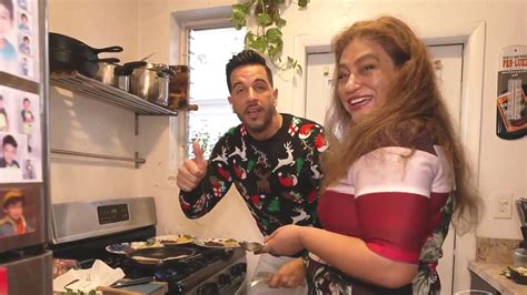 Chef Yisus Sorprendió A Una Televidente En Su Casa Para Prepararle Un Delicioso Desayuno Shows