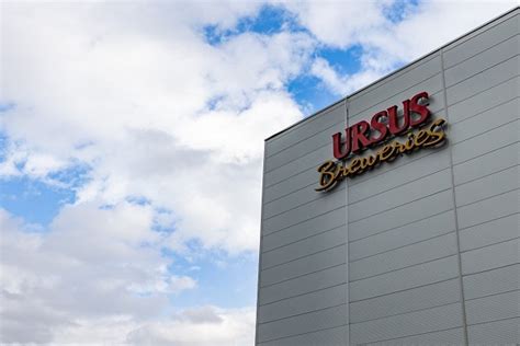 Ursus Breweries Inaugureaza Oficial O Noua Linie De Imbuteliere Parte