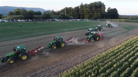 John Deere Traktoren Bei Der Power Night Mit Kuhn