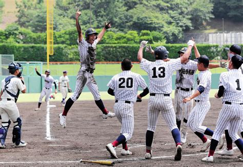 劇的な幕切れ！鳥取城北、あと1球で敗退から逆転サヨナラ6年ぶり夏の甲子園切符／鳥取 高校野球夏の地方大会写真ニュース 日刊スポーツ