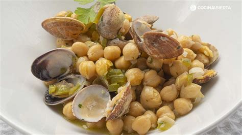 Garbanzos con almejas Receta de Karlos Arguiñano en Cocina Abierta