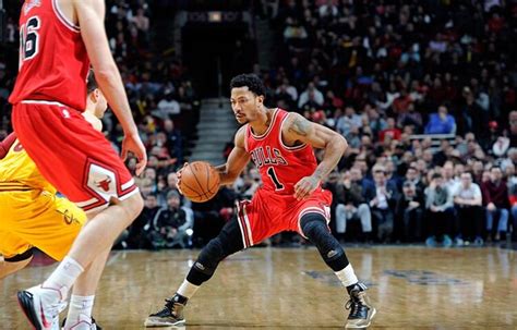 Photo Gallery: Bulls vs. Cavaliers (02.12.15) Photo Gallery | NBA.com