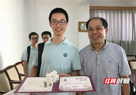 自由土地孕育自律学霸 长沙一中00后勇摘国际生物奥赛金牌 科教 文卫 湖南频道 红网