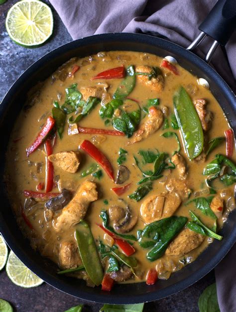 Easy Coconut Chicken Curry With Vegetables