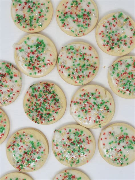 Christmas Shortbread Cookies with Icing - all crafty things