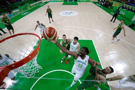 Brasil Esbo A Rea O Mas Perde Para Litu Nia Na Estreia Do Basquete