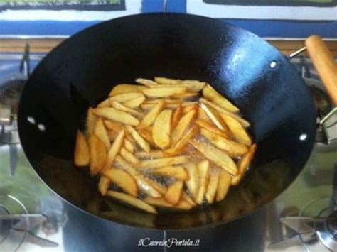 Patate fritte croccanti: come fare le patate fritte perfette ...