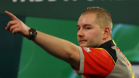 UK Open Darts Dimitri Van Den Bergh Beats Luke Humphries In Last Leg