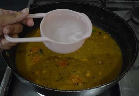 Gujarati Khatti Meethi Dal Gujarati Toor Dal Recipe How To Make