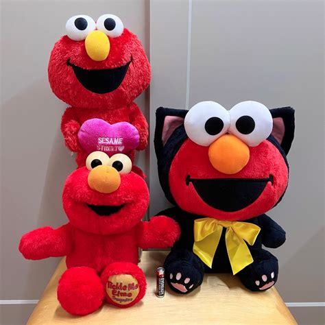 Sesame Street Interactive Electronic Elmo Tickle Me Surprise Laugh