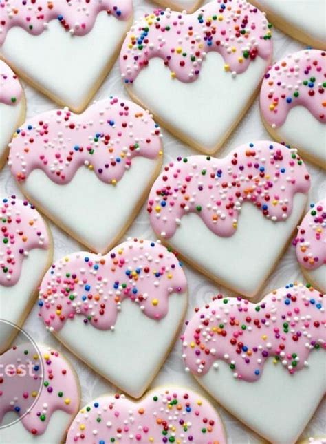 35 Cute Valentine S Day Cookies Cakes To Make Your Day Extra Sweet