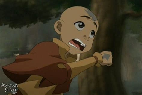 Avatar Aang Running From The Yuyan Archers Avatar Aang Avatar The