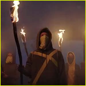 Twenty One Pilots Debut Nico And The Niners Music Video Watch