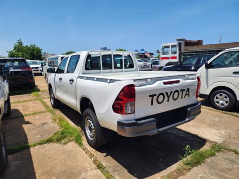 toyota hilux  medium   kafrouni motors  partner