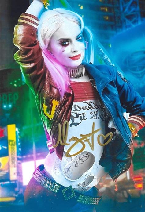 Margot Robbie Autographed 7x10 Photo Harley Quinn Suicide Squad Batman