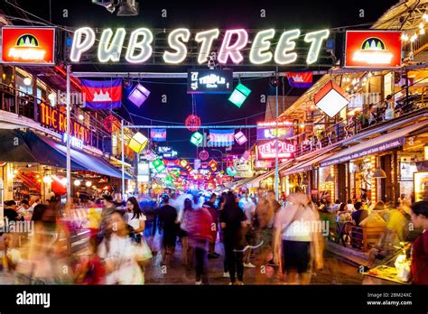 Pub Street At Night Siem Reap Cambodia Stock Photo Alamy