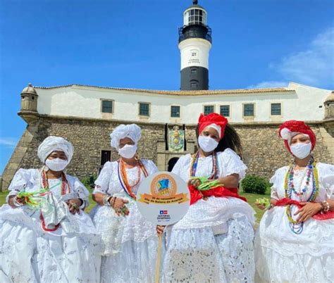 Dia da Baiana é comemorado em pontos turísticos de Salvador