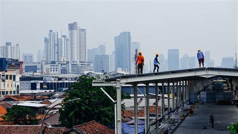 Proses Pembangunan Skybridge Tanah Abang Foto Tirto Id